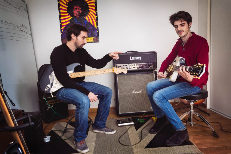 Cours de basse et guitare apprentissage à vaulx-en-velin, est lyon